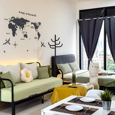 Beacon Executive Suite With Skypool 2Br 11Pax Georgetown Penang